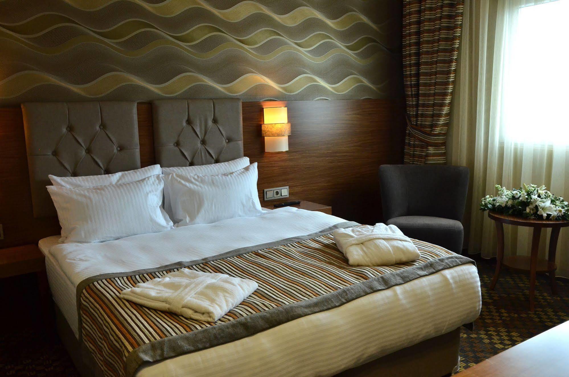 בורסה Adranos Hotel מראה חיצוני תמונה