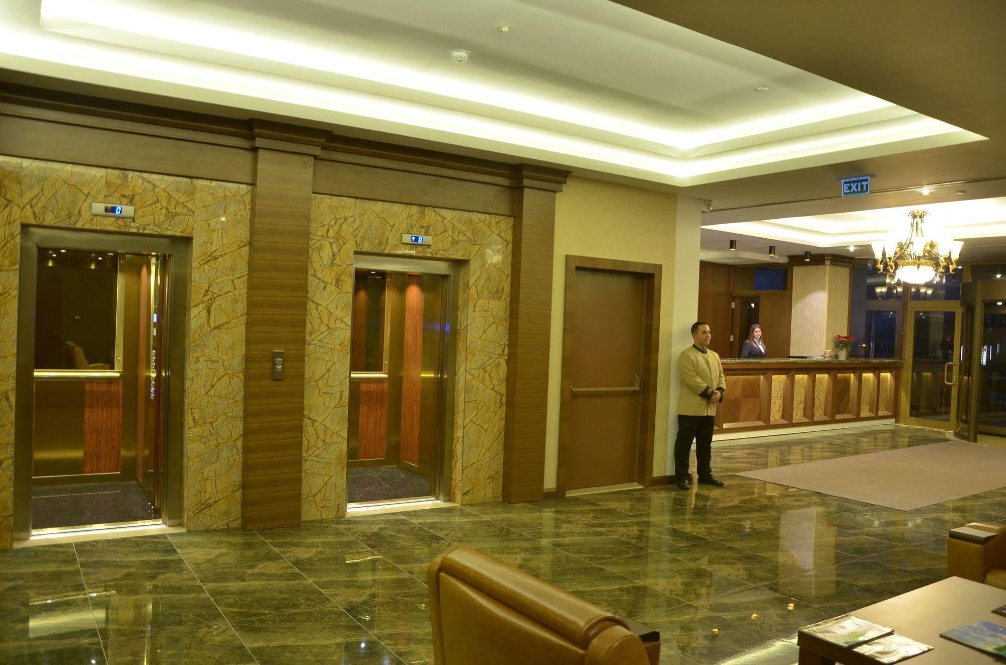 בורסה Adranos Hotel מראה חיצוני תמונה